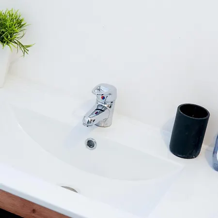 Cosy Cocon - Parking Et Wifi Gratuit - Proche Luxembourg - Ideal Professionnel Ou Couple - Speciale * Nilvange