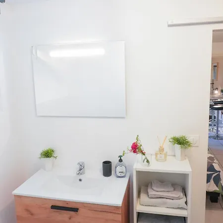 Lejlighed Cosy Cocon - Parking Et Wifi Gratuit - Proche Luxembourg - Ideal Professionnel Ou Couple - Speciale Nilvange