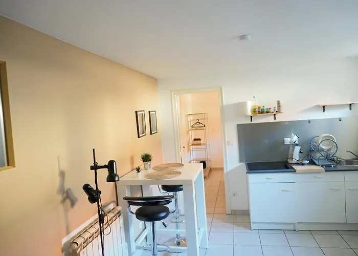 Cosy Cocon - Parking Et Wifi Gratuit - Proche Luxembourg - Ideal Professionnel Ou Couple - Speciale * Nilvange